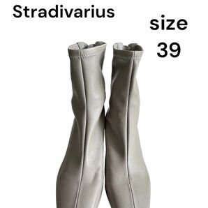 stradivarius（ストラディバリウス）ショートブーツ39グレー24.5㎝　ヒール6㎝　ZARA姉妹店 ブーティ
