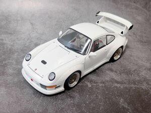 ★絶版　1/18 UT ポルシェ 911 (993) GT2 Evo Porsche 『空冷エンジンを搭載した最後の911シリーズ』　関: オートアート　Autoart 箱あり