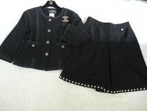 シャネル　CHANEL 　パール装飾のノーカラーブラックツイードスーツ　洗練されたシャネルスーツ　_画像8