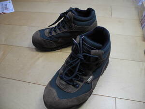  Dunlop trekking shoes 24. insole none 