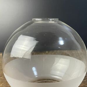 蔵出し ランプ ホヤ ガラス 高さ 約12.5センチ オイルランプ ホヤ瓶 時代物 硝子 骨董 照明 工芸ガラス アンティーク ガラス to-23の画像2