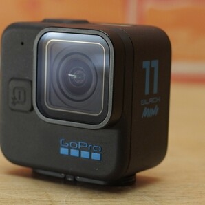GoPro HERO11 Black mini 49LEDビデオライト ネックマウント 3WAY自撮り棒 ピストルグリップ付 GPS 防水 5.3K60P動画 送料無料の画像2