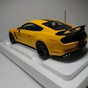 1/18 オートアート フォード マスタング シェルビー GT-350R イエローの画像3