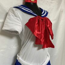 【1円】【未使用】セーラームーン　コスプレ衣装　ツルツル生地　リボン　アニメ　手袋ショーツ付き_画像2