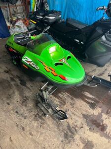 ☆Arctic cat アークティックキャット Z120 スノーモービル　子供大人気