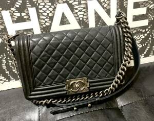 美品　正規品　CHANEL ボーイシャネル バック マトラッセ カーフスキン