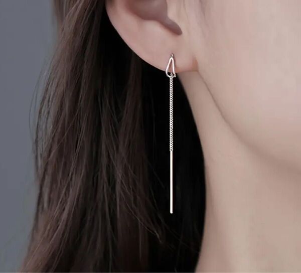 ロングチェーン 揺れる ピアス/タッセル ピアス(色:シルバー)
