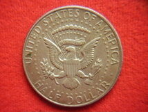 ♯世界の銀貨　UNITES STATES (Kennedy) HALF DOLLAR 1967- (40% silver) ３枚一括　外径約30.70㎜～　総量目約34.61g　中古並品～_画像3