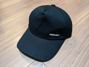 ambush キャップ