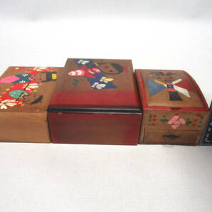 6個まとめて! 昭和レトロ こけしの絵柄 女の子の絵柄 木製 小物入 小箱＋櫛 /Kokeshi doll box and comb/vintage/Souvenirs of old Japanの画像8