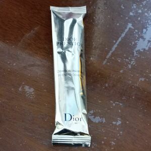 Dior 紙おしぼり