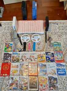 豪華セット　Wii　白　黒　本体　２セット　マリオカートハンドル　バランスボード　人気ソフト　21枚　セット　動作品　PS2 おまけ付き