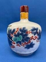 【静岡県内発送限定】SUNTORY/サントリー 響 21年 2004年 600ml 43度 1.26kg 有田焼 色絵鶺鴒文丸瓶 未開栓 国内酒_画像2