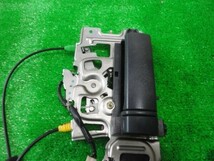 4316★送料込★【トヨタ ノア ZRR70W】純正リア左スライドドア用ドアロッククチュエーター助手席側69640-28240/ZRR70W/ZRR75G_画像4