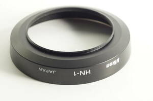 plnyeA001[キレイ 送料無料] NIKON HN-1 52mm径 Auto NIKKOR 24mm F2.8 Ai-s 24mm F2.8 Ai-s 28mm F2 ニコン レンズフード HN-1