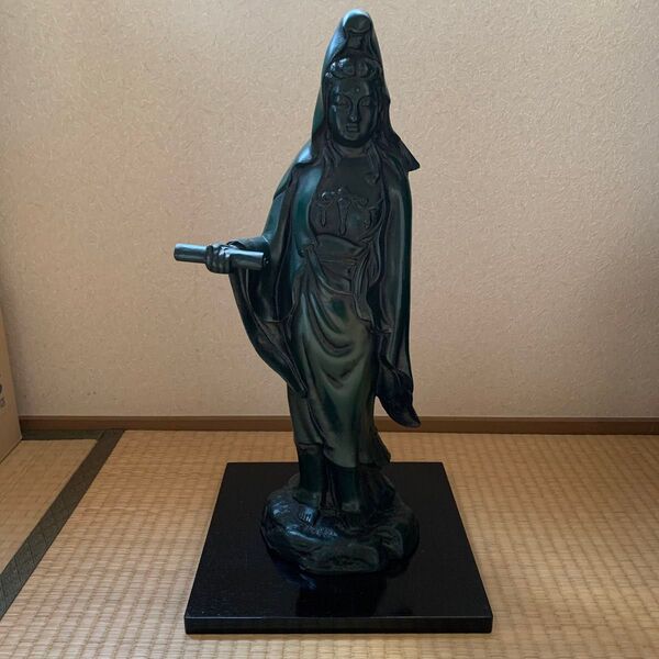 観音菩薩 立像・仏教美術・置物 金属製 観音様