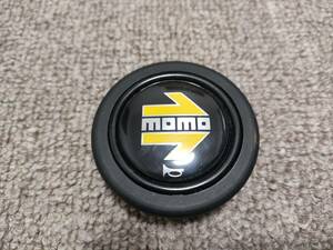 正規品 MOMO モモ ステアリング イエローアロー ホーンボタン