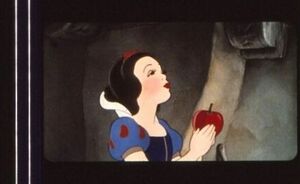 白雪姫と七人のこびと 35mm映画フィルム ウォルトディズニー グリム兄弟 Walt Disney ■連続５コマ SNOW WHITE AND THE SEVEN DWARFS