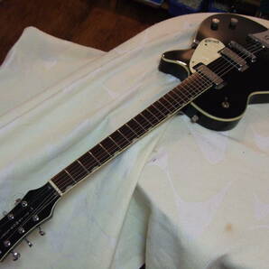 ★★★GRETSCH ELECTROMATIC G-5235 表黒＆裏ブラウン・純正ギグケース発送◆キズ・打痕有・ペグ曲り有◆使用頻度少◆追加写真３０枚以上◆の画像6