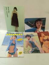 た12 鈴木あみ　写真集　２冊とポスター、切り抜き　美品_画像1