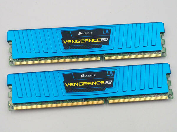 ヒートシンク付き メモリー DDR3 CML8GX3M2A1600C9B PC3-12800 4GB 2枚 = 8GB 中古良品