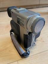 SONY Handycam デジタルビデオカメラ DCR-PC10 通電○充電器/付属品有 中古_画像7