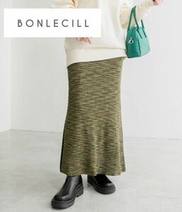 ほぼ未使用　新品【BONLECILL 】FREEサイズ　カーキ色　ニットスカート