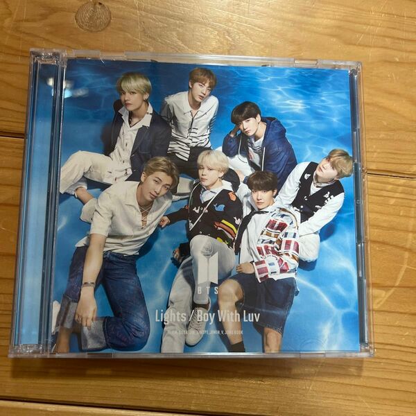 BTS CD DVD Light/ Boy with luv