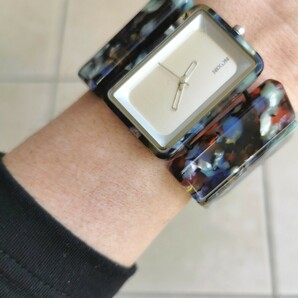 ニクソン ジュレっぽい柄のブレスレット腕時計 レディースの画像1