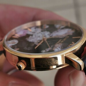 オリビアバートン 素敵なお花柄腕時計 キャス・◯ッドソン好きに 言うてそこまで使い込まれてないです(^^;)の画像5