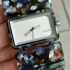 ニクソン ジュレっぽい柄のブレスレット腕時計 レディースの画像4