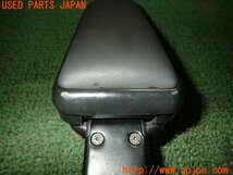 3UPJ=99270646]BMW ミニ(MINI)ワン(XM12 F56)純正 アームレスト ひじ掛け 中古_画像3