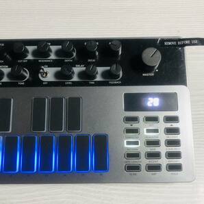 「Donner B1」アナログ シンセサイザー・ベース シーケンサー 128パターン LEDスクリーン MIDI IN/OUT/・SYIC IN/OUT端子搭載 の画像4