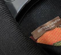 ■ 希少 BOTTEGA VENETA ボッテガ・ヴェネタ イタリア製 ハイネック半袖ニット ロゴ総柄 M バージンウール100%_画像6