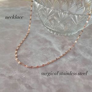 【ステンレス】高見え　上品　ペタルチェーン　ネックレス／ピンクゴールド　pink gold／金属アレルギー対応　レディース