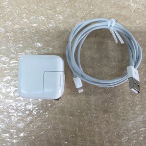 ◎(D0101) Apple 純正 10W USB 電源アダプター 充電器 A1357 ライトニングケーブル付 ACアダプタ USB アダプタ Adapter iPad iPhone Macの画像1