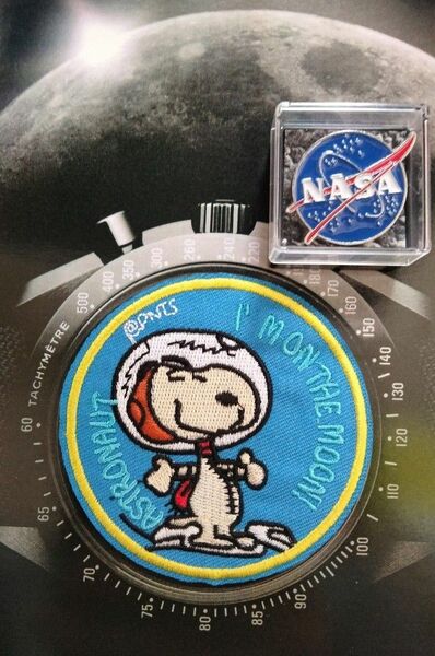 NASA 公式マスコット SNOOPY宇宙飛行士 月面着陸デザインワッペン ピンバッジ I'm on the moon！