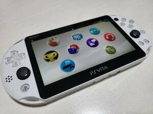 動作OK PS vita PCH-2000 白 SONY 中古 送料185円 or 370円 or 520円