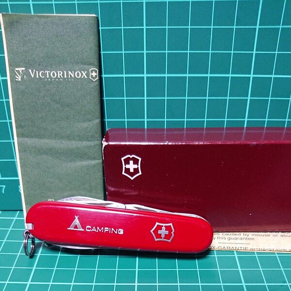 VICTORINOX キャンプ