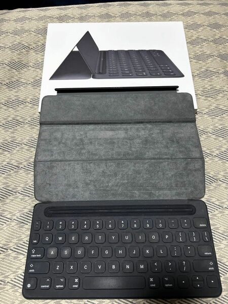 APPLE 9.7INCH IPAD PRO SMART KEYBOARD