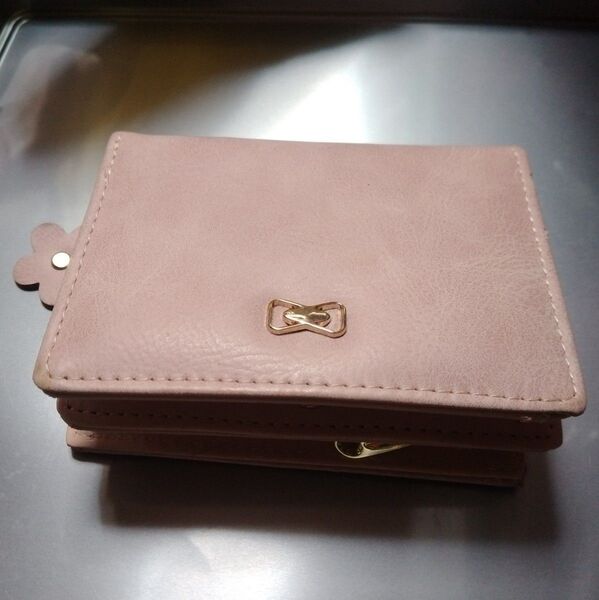 財布 ピンクベージュ 二つ折り財布