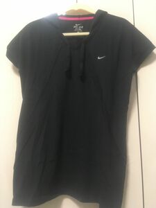 NIKE DRY-FIT Tシャツ