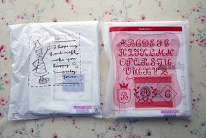 46150/青木和子さん草花刺しゅう 2点セット 季節を感じるガーデナー 刺繍キット クロスステッチ 未使用品 フェリシモ クチュリエ