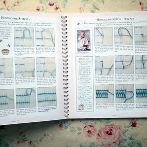 14286/A-Z of Smocking 初心者のためのスモッキング刺繍 メイキング・ガイド 1000 Fabulous Step-by-Step 刺しゅう Country Bumpkinの画像3