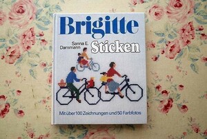 43251/ドイツの刺繍図案集 Brigitte Sticken 1980年 Sanna E Dammann 刺しゅう 別紙図案1枚付き クロスステッチ 装飾アルファベット