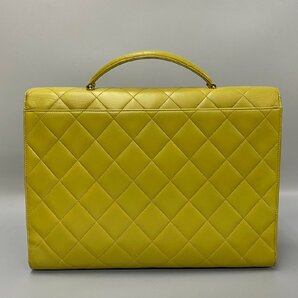 1円 極 美品 シール有 5番台 CHANEL シャネル ターンロック マトラッセ ラムスキン ハンドバッグ ビジネスバッグ A4収納可 イエロー 03513の画像4