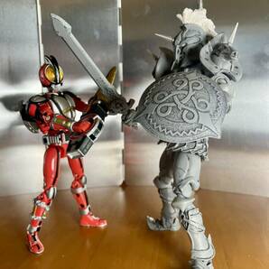 バンダイ 超合金 装着変身 仮面ライダー555 ブラスターフォーム & S.H.Figuarts ホースオルフェノク（非合金）対決セットの画像1