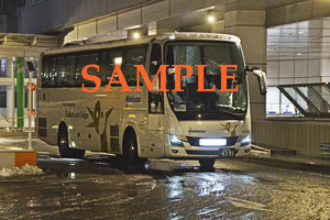 D-21【バス写真】L版３枚　西鉄バス　はかた号　バスタ新宿