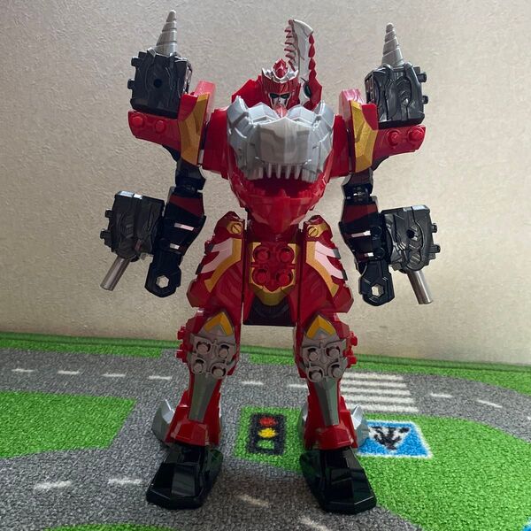 バンダイ 騎士竜戦隊リュウソウジャー 騎士竜シリーズ01 竜装合体 DXキシリュウオー