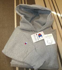 新品！Champion ( チャンピオン ) ☆REVERSE WEAVE（リバースウィーブ）WARM UP☆フーデット パーカー☆カラー：グレー☆サイズ：L